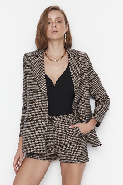 Trendyol Collection Stone Houndstooth mintás szőtt rövidnadrág TWOAW23SR00006