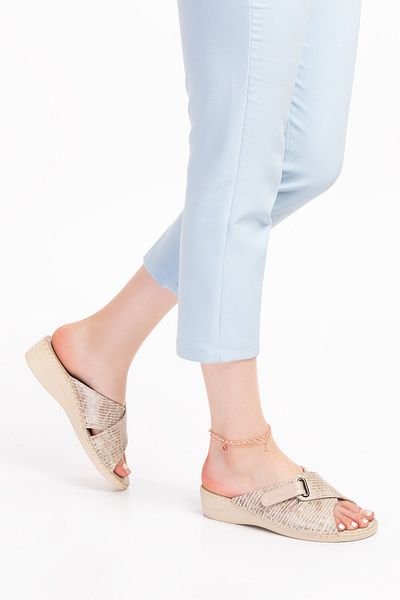 Akgün Terlik Women's Genuine Leather Mink Honeycomb Orthopedic Slippers