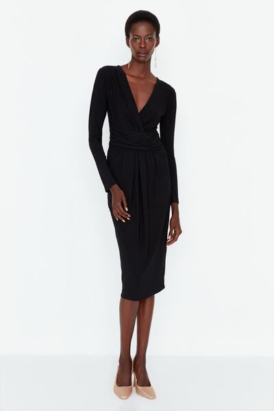 Trendyol Collection Detailní elegantní večerní šaty Black Gather TPRAW23EL00183