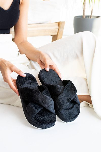 star shoes Γυναικείες παντόφλες εσωτερικού χώρου Black Cross βελούδινες
