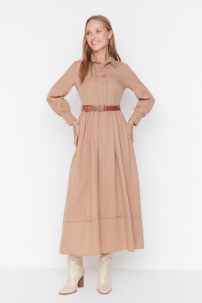 Trendyol Modest Světle hnědý košilový límec s žebrovaným proužkem tkané šaty TCTSS22EB00203