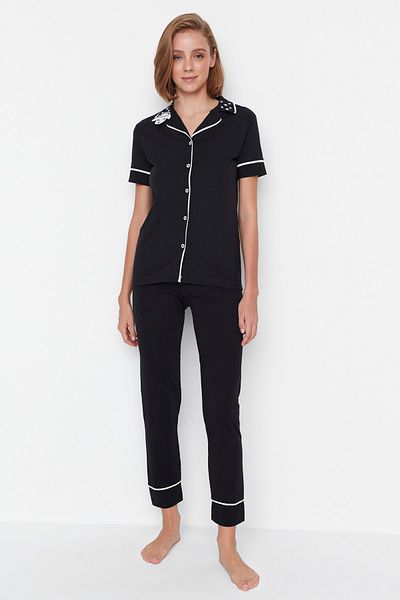 Trendyol Collection Set de pijamale tricotate, cu guler din bumbac negru, imprimat cu miel, THMAW22PT0704