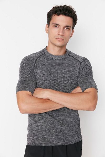 Trendyol Collection Bezešvé antracitové sportovní tričko Crew Neck – TMNSS22TS1150