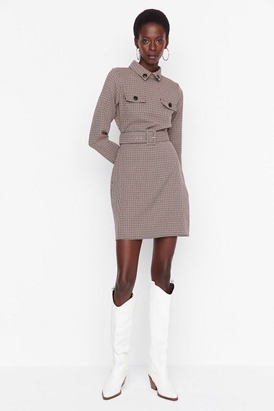 Trendyol Collection Tkané šaty s černým páskem Tkané TWOAW23EL01056