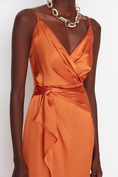 Trendyol Collection Oranžové dvouřadé dlouhé večerní šaty TPRSS21AE0050