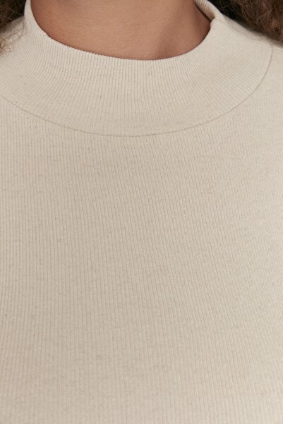 Trendyol Curve Μπεζ ριμπ πλεκτό κορμάκι μπλούζα - όρθιος γιακάς TBBAW23AF00003