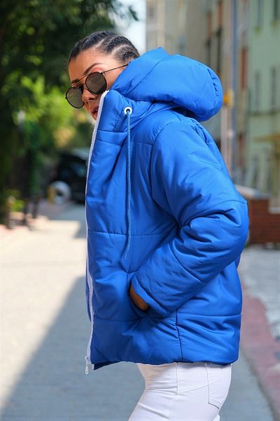 Keyifli Moda Жіноче синє водонепроникне надувне пальто Saks з капюшоном