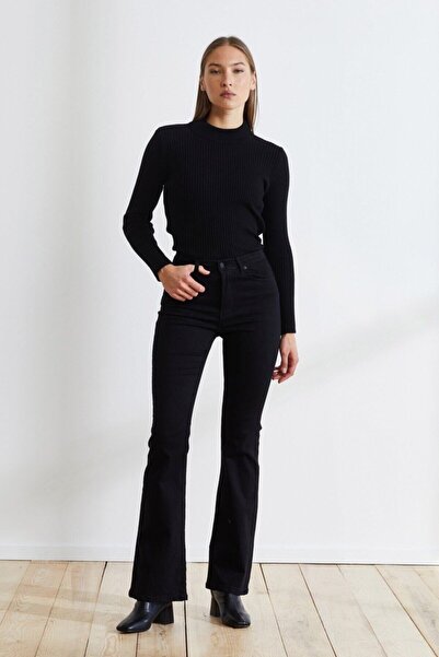 Livik Fabian Жіночі чорні лікрані штани з іспанськими штанинами