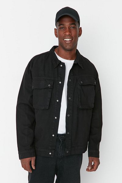 Trendyol Collection Trucker-Jacke für Herren - Schwarz, große Tasche TMNAW20CE0234
