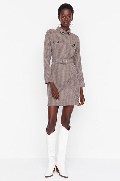 Trendyol Collection Tkané šaty s černým páskem Tkané TWOAW23EL01056