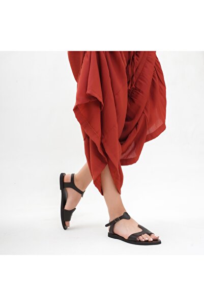 BodrumSandals صندل بودروم نسائي مصنوع يدويًا من الجلد الطبيعي باللون البني - ...