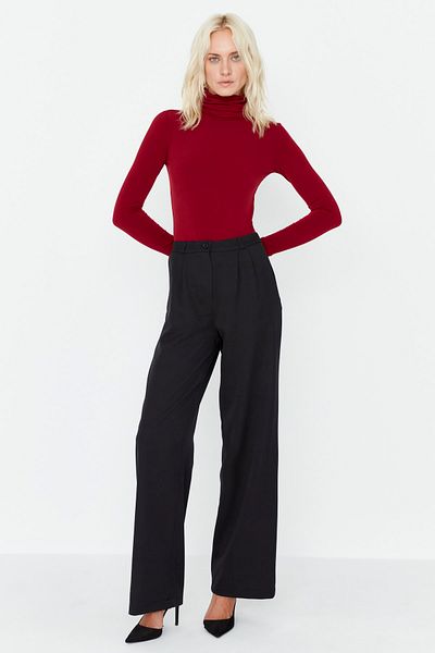 Trendyol Collection Schwarze Plissee-Hose mit weitem Bein – TWOAW22PL0475