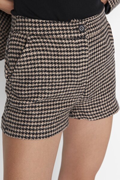 Trendyol Collection Stone Houndstooth mintás szőtt rövidnadrág TWOAW23SR00006