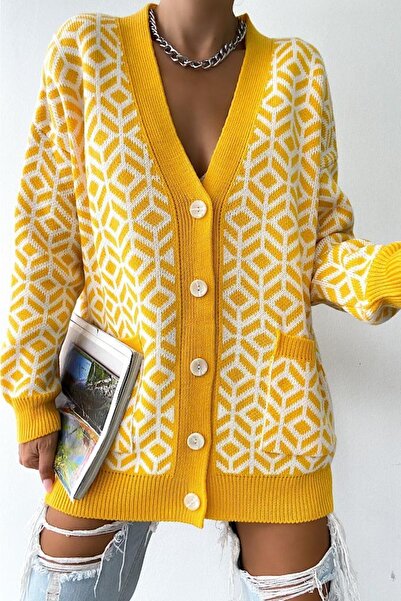 FEMELLE Women's Yellow Geometric Pattern Double Pocket Buttoned Loose Oversize Knitwear Long Cardigan