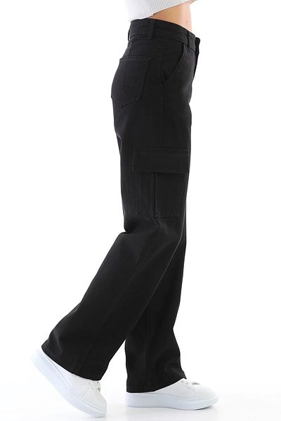 fehika Schwarze, locker sitzende Jeanshose mit weitem Bein und hoher Taille und Cargotasche für Damen