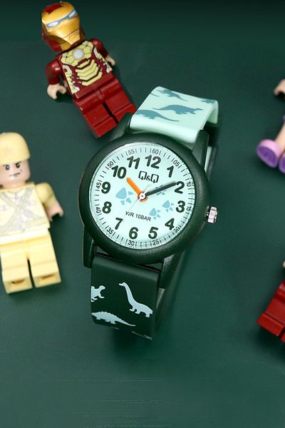 Q&Q 10 Atm Waterproof Green Girl-Boy Wristwatch