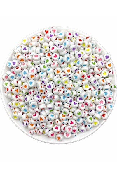 Boncuk 25gr inimă plată colorată pe fundal alb, inimă aplatizată de 4x7mm pen...