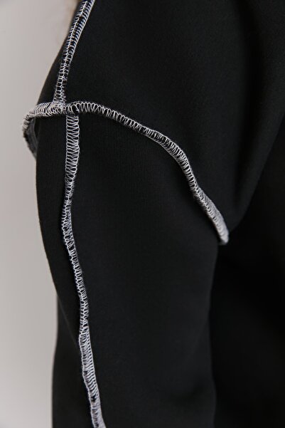 Trendyol Curve Černá mikina Karyoka prošívaná tlustá vyvýšená pletená mikina TBBAW23AO00015