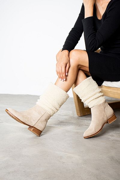 SHOEBELLAS Γυναικείες μπότες Kaila Beige Furry