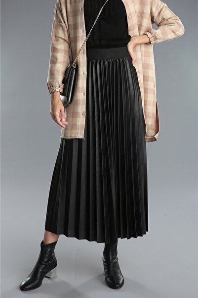 BAV Butik Ayvitrin تنورة نسائية ذات مظهر جلدي أسود بطيات