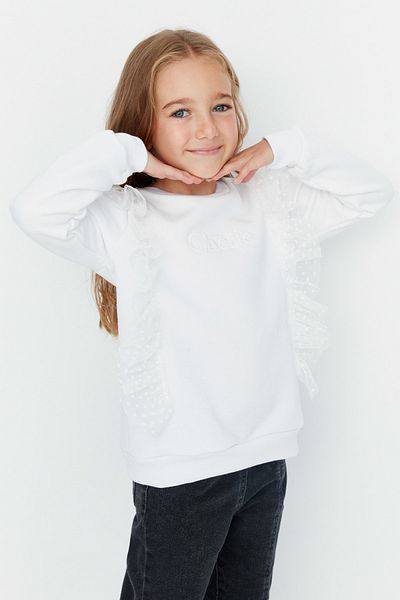 TRENDYOLKIDS Weißes Strick-Sweatshirt mit Tülldetail für Mädchen TKDAW23SW00216