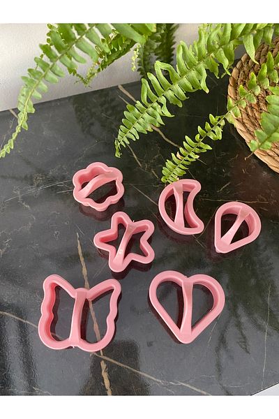 Elysian Cookie Molds Plastic 6 Pieces Heart Butterfly Moon Flower Mold Pink Biscuit Mold