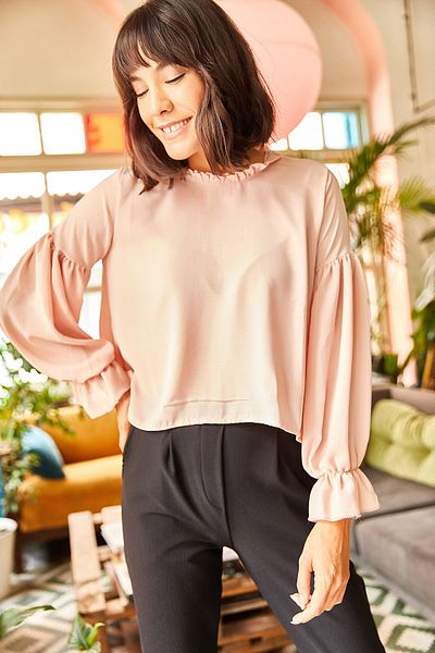 Olalook Women's Powder Ruffle Collar Oversize Woven Blouse BLZ-19002011