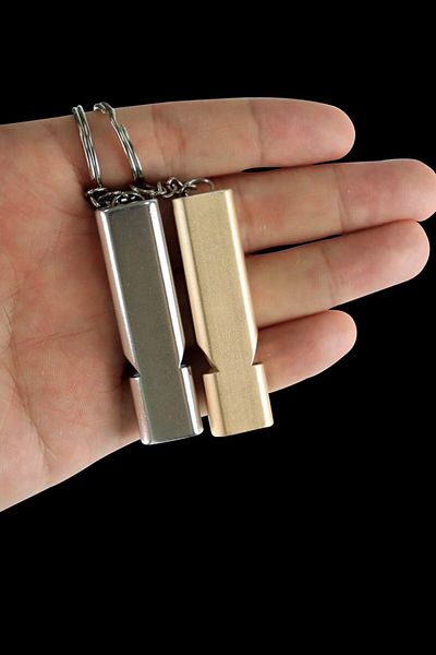 Buffer Survival Whistle S.o.s Keychain Aluminum Whistle Keychain Camping Hiking Accessory Tools