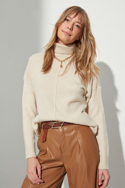 Trendyol Collection Beiger Rollkragenpullover aus Wolle TWOAW23KZ00902