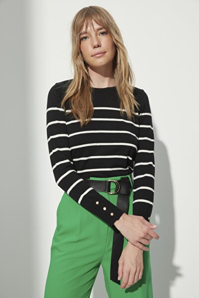 Trendyol Collection Pulover din tricotaj cu dungi cu aspect mercerizat negru / fir special TWOAW23KZ01693