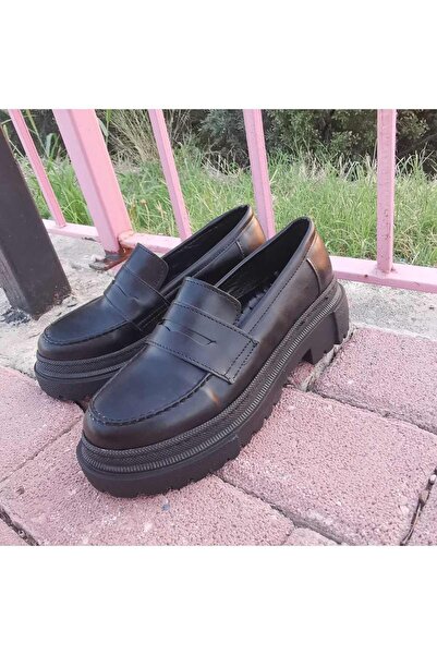 LİNEER Жіночі чорні туфлі-лофери з товстою підошвою