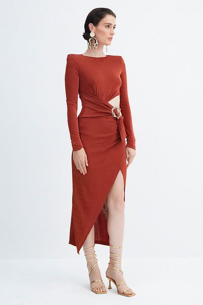 Trendyol Collection X Zeynep Tosun Zimt Accessoires Abendkleid TPRAW23EL00401