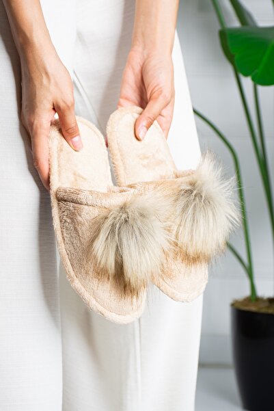 star shoes Пухкави дамски пантофи с помпони Зимни домашни пантофи