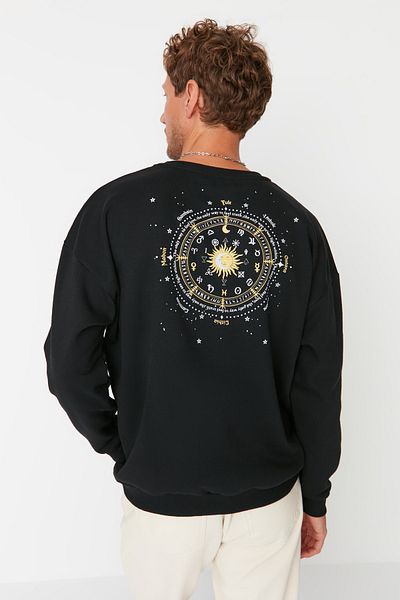 Trendyol Collection Μαύρο φούτερ με στάμπα με λαιμόκοψη με φλις - TMNAW23SW00278