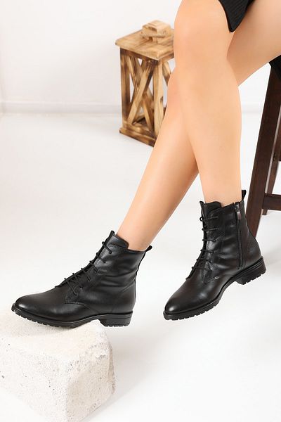 Trendpink Cizme negre de damă - elegante și confortabile