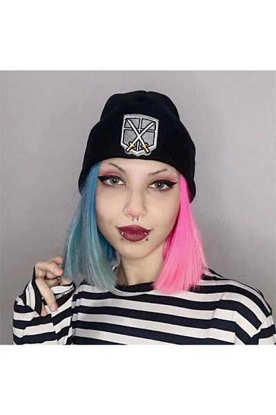 GOSSİP TEAM Attack On Titan Two Swords Beanie