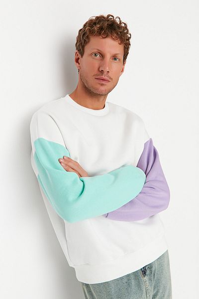 Trendyol Collection Флісовий світшот великого розміру з широким кроєм, що зберігає тепло TMNAW23SW00096