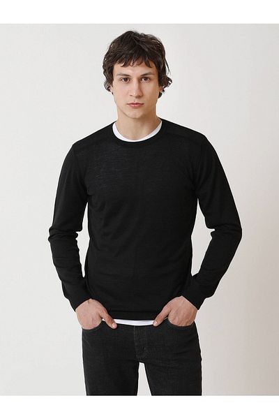 Kip Pulover de tricotaj negru de bază cu gât roșu