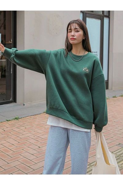 MOONBULL Grünes Oversize-Sweatshirt mit Arid Mountain-Print