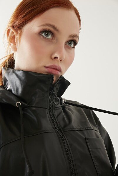 MEECY Women's Leather Raincoat