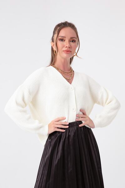 Lafaba Dámský mini pletený svetr na 3 knoflíky v bílé barvě
