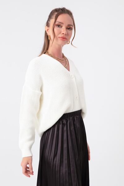 Lafaba Dámský mini pletený svetr na 3 knoflíky v bílé barvě