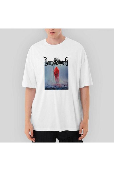 Z zepplin Lorna Shore și cu mine revin la un tricou alb supradimensionat