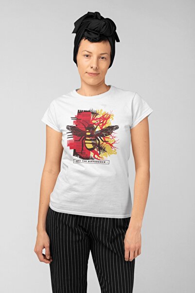 ErTaPassage Бяла тениска с голям размер - отличителен принт с пчела T2405747