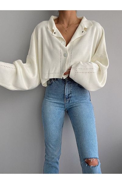 CIQULATA Ecru Crop Cardigan - Snap Detail