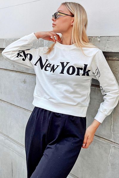 Swist Weißes Crop-Sweatshirt für Damen mit bedruckter Vorderseite und Ärmeln