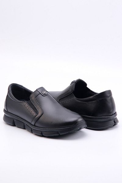 en7 Pantofi negri din piele naturală de damă 609