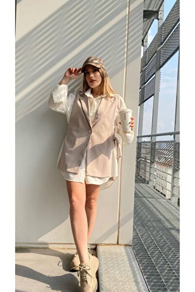 bymaestro woman Жіночий жилет з розрізом збоку та деталями з бежевого кольору