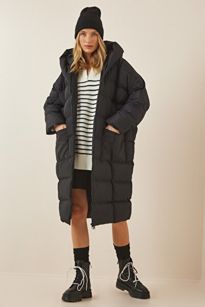 Happiness İstanbul Dámský černý oversize puffer kabát s kapucí AV00029