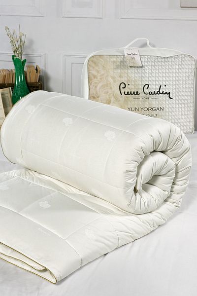Pierre Cardin Double Wool Quilt